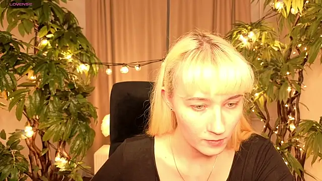 SusanWeaver online show from April 11, 2:21 pm