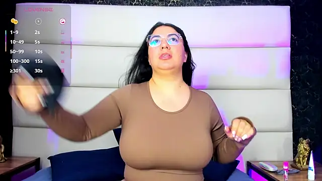 alice morris77 online show from April 21, 12:47 am