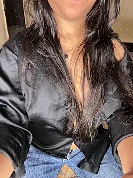 HOTTY ALIA1 online show from April 6, 4:34 am