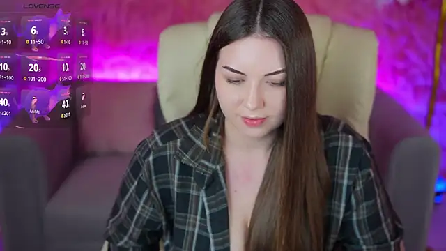 LindsyRawr online show from March 30, 1:00 pm