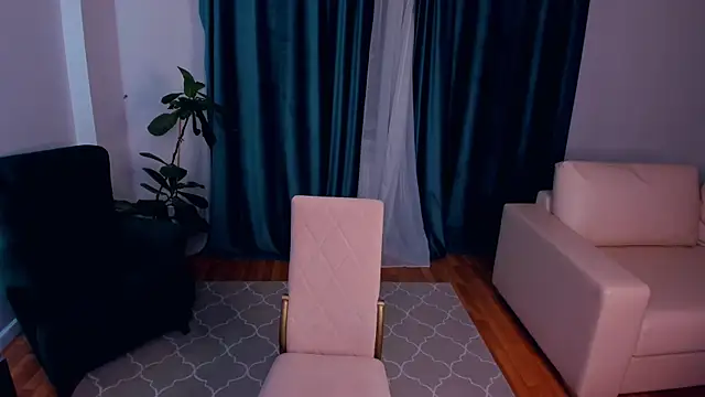 EnolaNewand online show from April 9, 9:42 pm