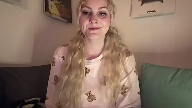 LoveAliceXXX online show from April 11, 6:55 pm