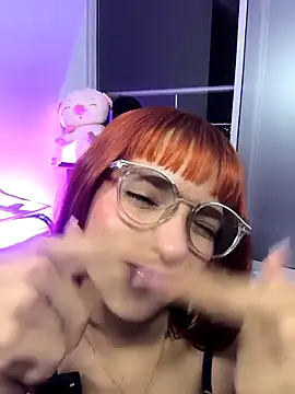 Chloee Reed online show from April 9, 6:19 am