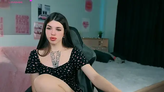 molly rettyy online show from July 2, 4:18 am