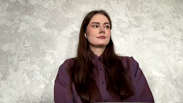 CaroylnEnz online show from March 31, 8:14 am