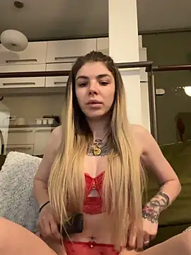 AishaDiamond online show from April 6, 4:01 am