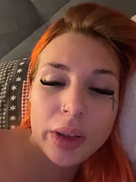 devilinhereyes online show from April 2, 9:01 pm