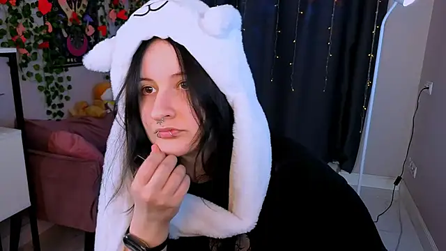 Ame Core online show from April 8, 9:17 pm