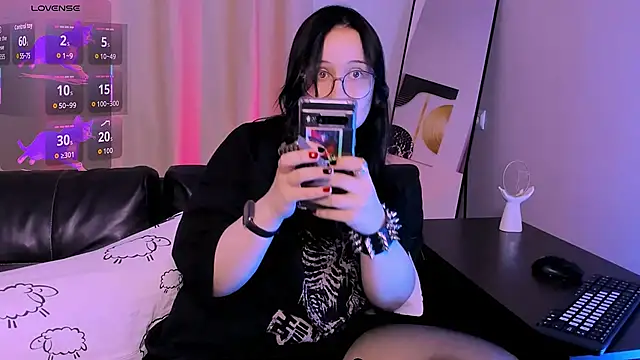 Ame Core online show from April 6, 8:43 pm