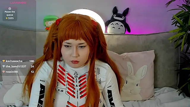 Roxy Moor online show from April 3, 2:59 pm