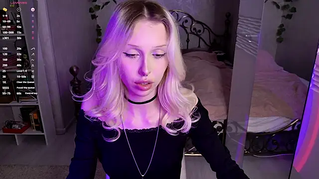 ghost girly online show from May 14, 8:58 pm