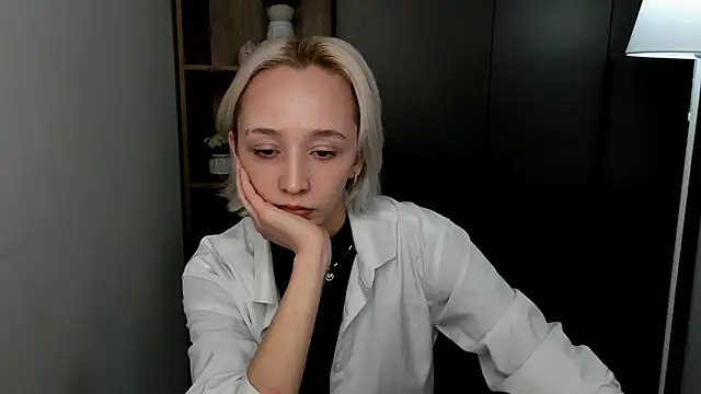 TeshaDurrell online show from March 31, 8:47 am