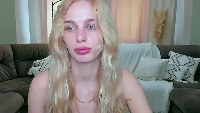 blonde  flirt online show from April 8, 6:04 am