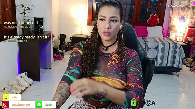 CocoaParadise  online show from May 26, 11:15 pm
