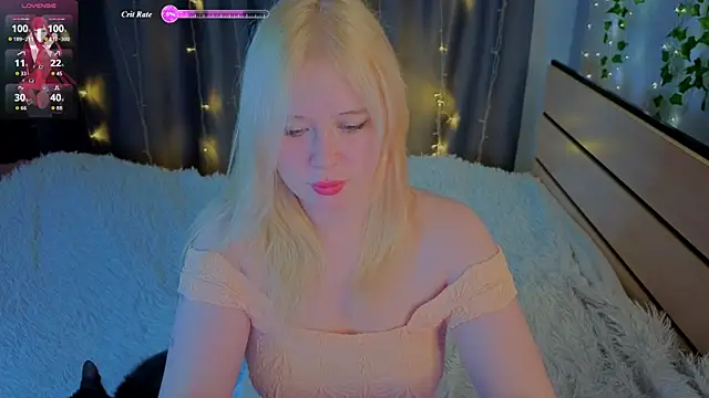unburnedgirl online show from June 26, 7:15 pm