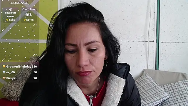valeriiaa b online show from May 21, 1:53 pm