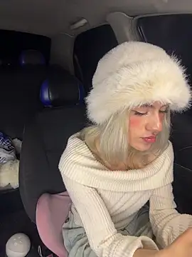 Lia fire online show from April 5, 5:39 am