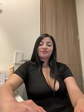 nicole bunny21 online show from April 2, 3:04 am