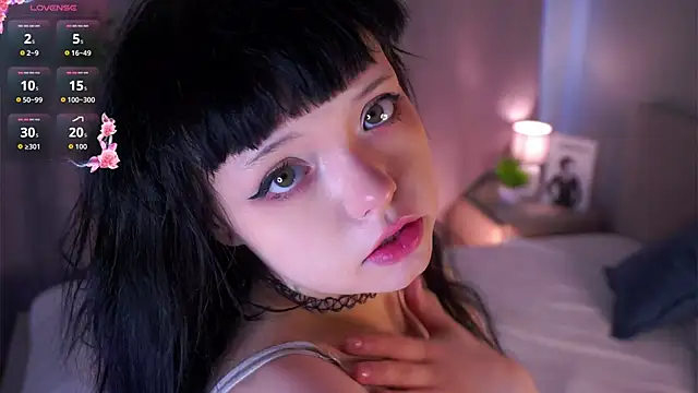 CandiceDossantos online show from April 1, 8:59 am