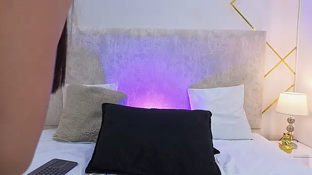 Sammi Evanns online show from June 12, 3:36 am