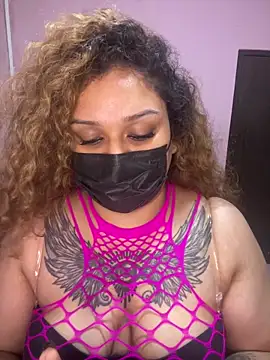 VelvetPoison online show from June 17, 2:18 pm