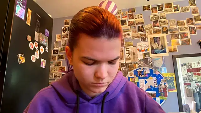 DarylLarrow online show from April 8, 9:33 am