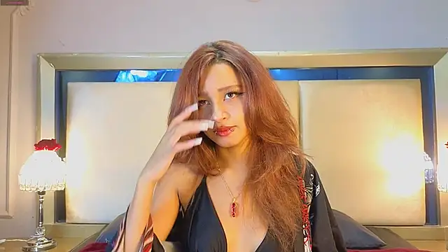 ElyWren online show from April 22, 9:01 pm