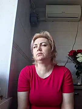 SylvieGold453 online show from April 19, 8:36 am