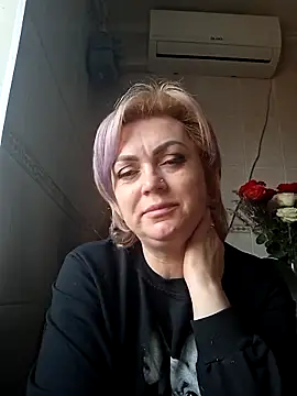 SylvieGold453 online show from April 17, 4:20 pm