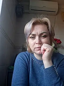 SylvieGold453 online show from April 22, 4:04 pm