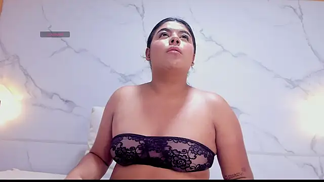 dakota tucci online show from April 11, 7:45 am