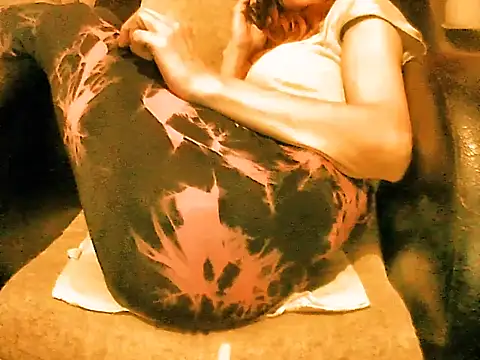 Marta milf online show from April 4, 8:40 pm