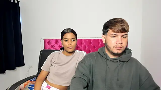 val andBry online show from April 7, 7:38 pm