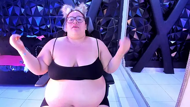 AbbyRogers1 online show from May 26, 4:56 am