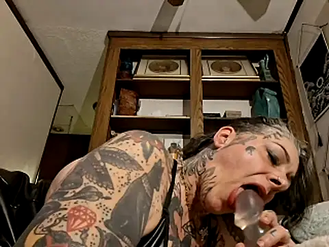 Kitty bang online show from May 7, 3:00 am