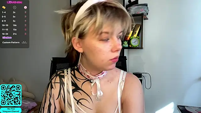 MadalynNosel online show from April 4, 7:29 am