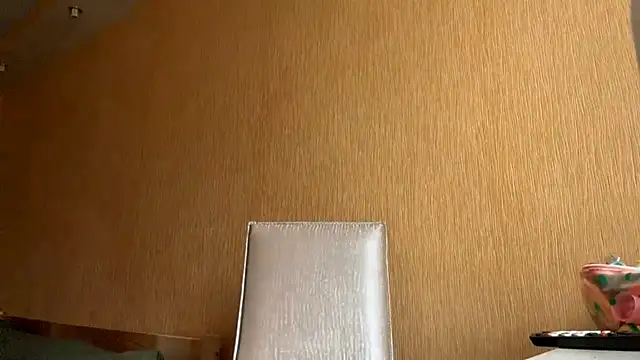 ElvieTribou online show from April 9, 7:03 am