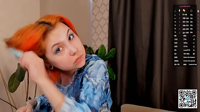 RavenVespera online show from April 8, 7:10 am