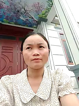 Tieuvy122 online show from April 2, 5:16 am