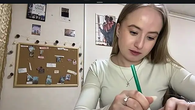 SabinaHaggen online show from April 3, 8:40 pm