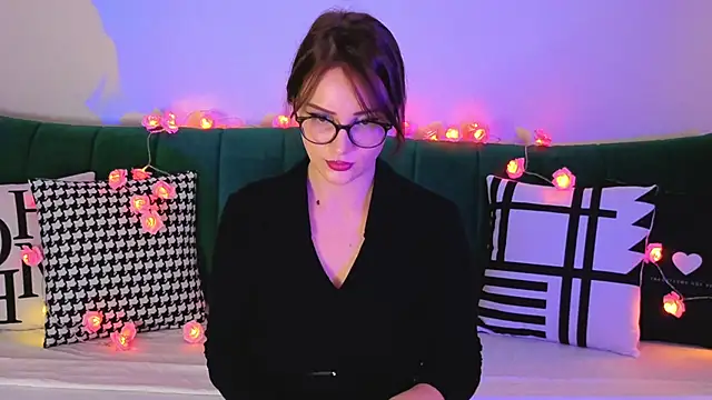 AdaEvanss online show from June 7, 6:04 pm