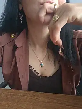 sara 41 online show from July 8, 9:11 am