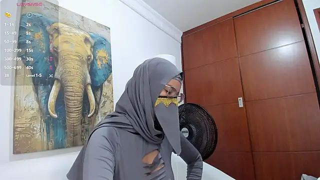 Samira Passion online show from April 10, 3:29 pm