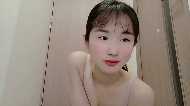 Hinako 0012 online show from May 20, 11:29 am