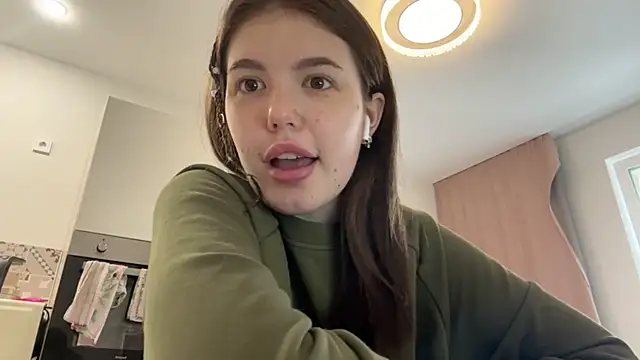 Meryblanks online show from April 10, 9:15 am