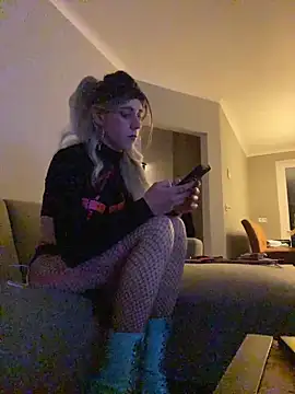 michelle310 online show from April 4, 9:02 pm