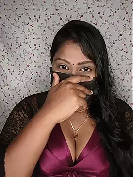 Romantic Woman online show from June 13, 6:38 pm