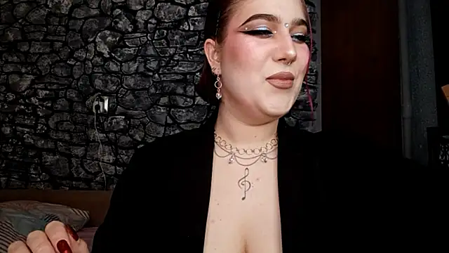 E thie online show from April 6, 1:12 pm