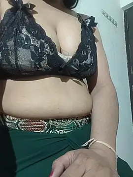 HyBabyDoll online show from April 7, 6:15 am