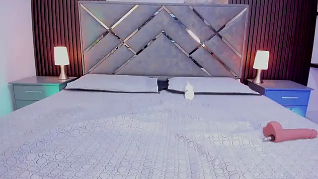 SamyySavage online show from April 7, 1:57 pm